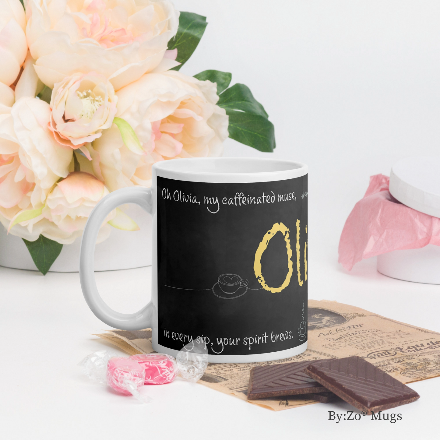White glossy mug By:Zo
